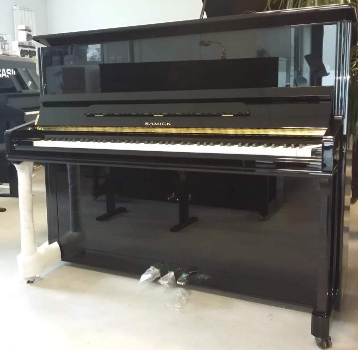 Vente de piano Tinténiac