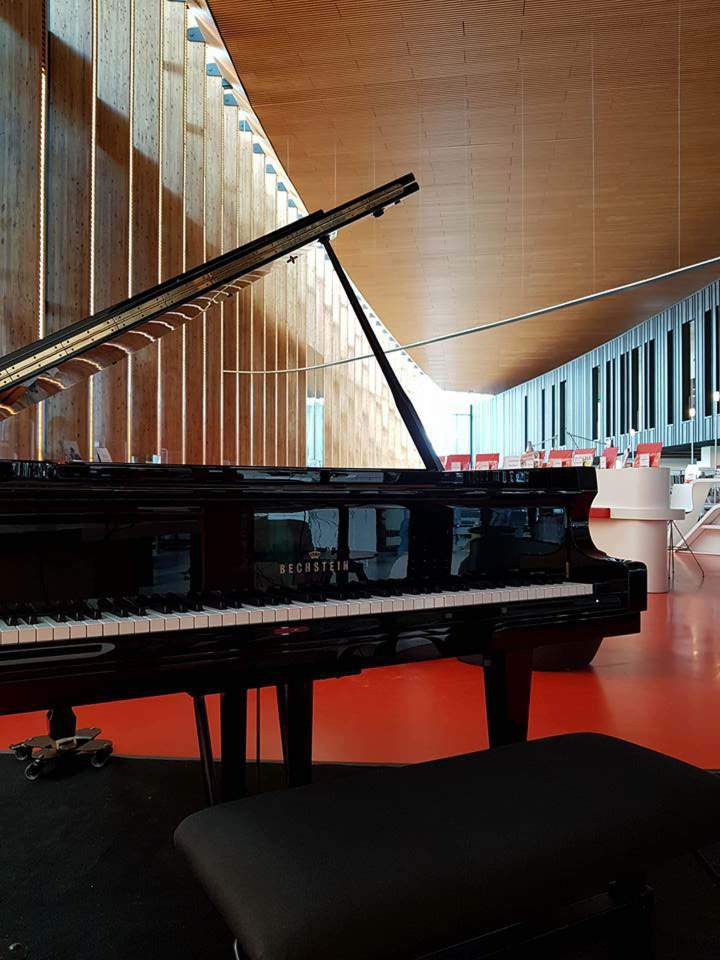 Service location piano Tinténiac